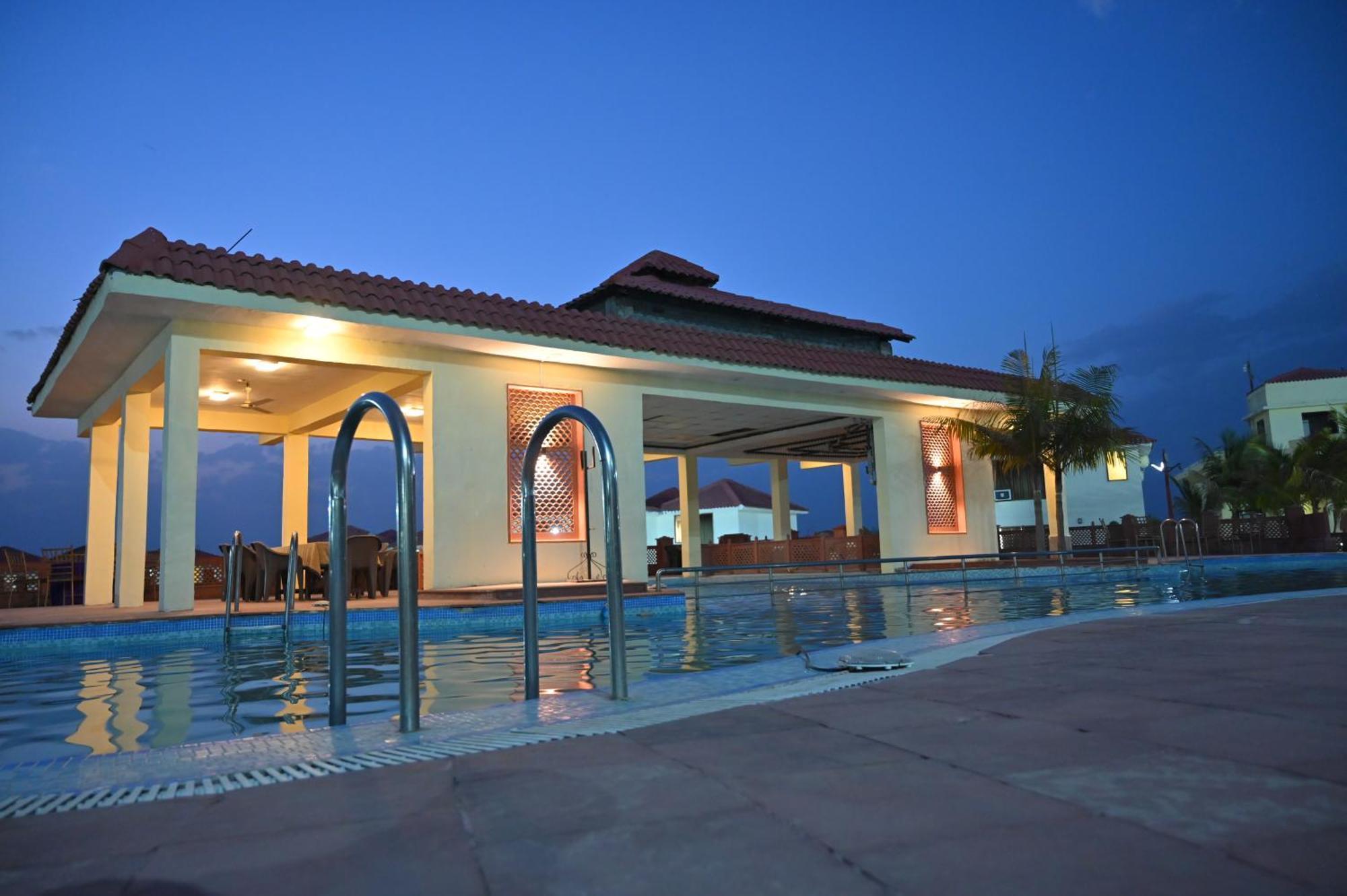 Orchha Club And Resort - Ocr Esterno foto