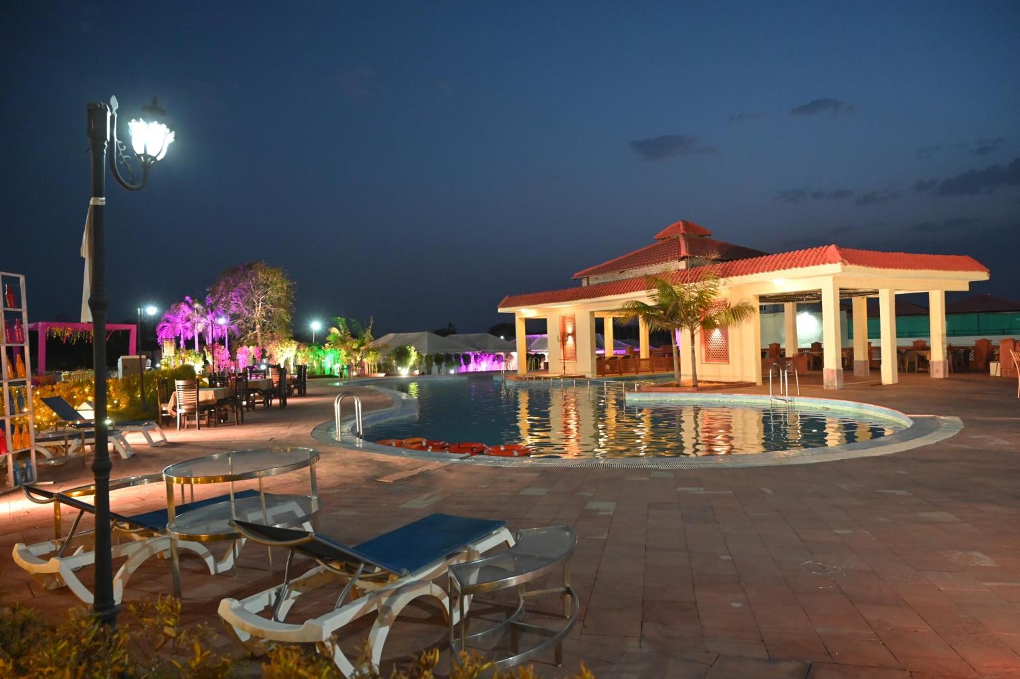Orchha Club And Resort - Ocr Esterno foto