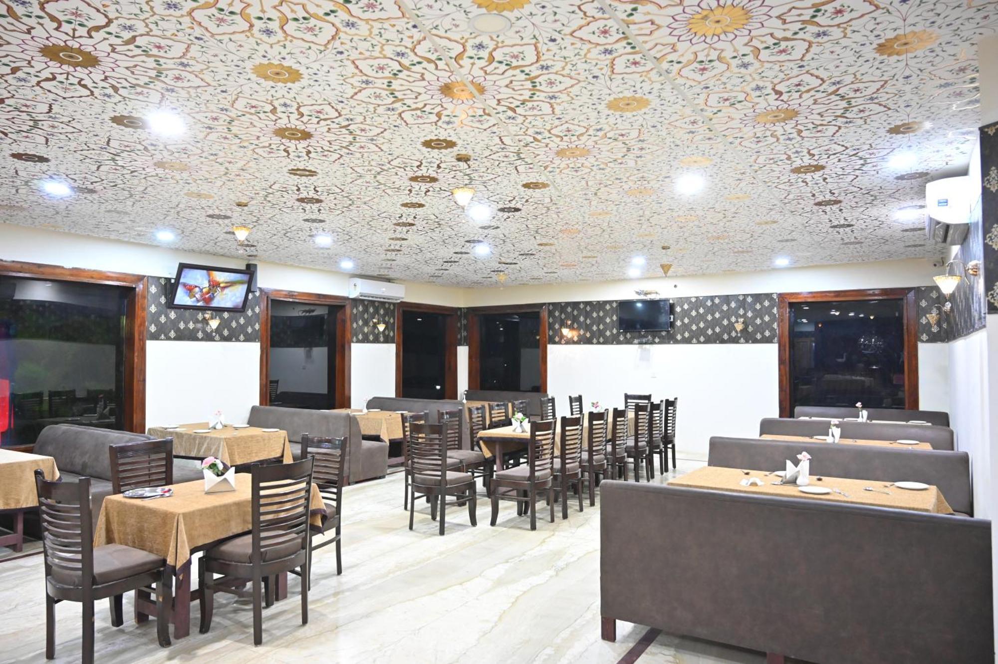 Orchha Club And Resort - Ocr Esterno foto