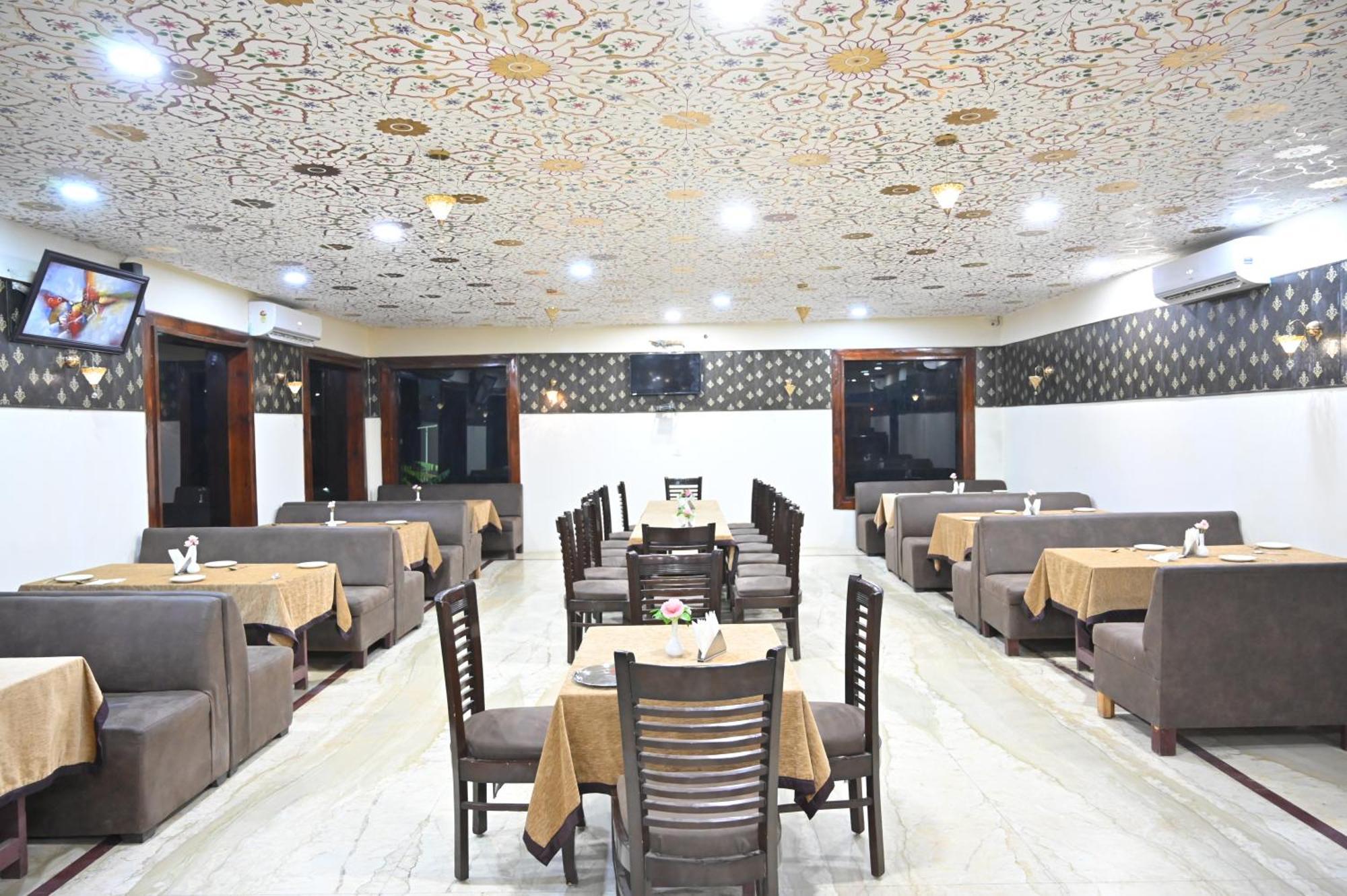 Orchha Club And Resort - Ocr Esterno foto