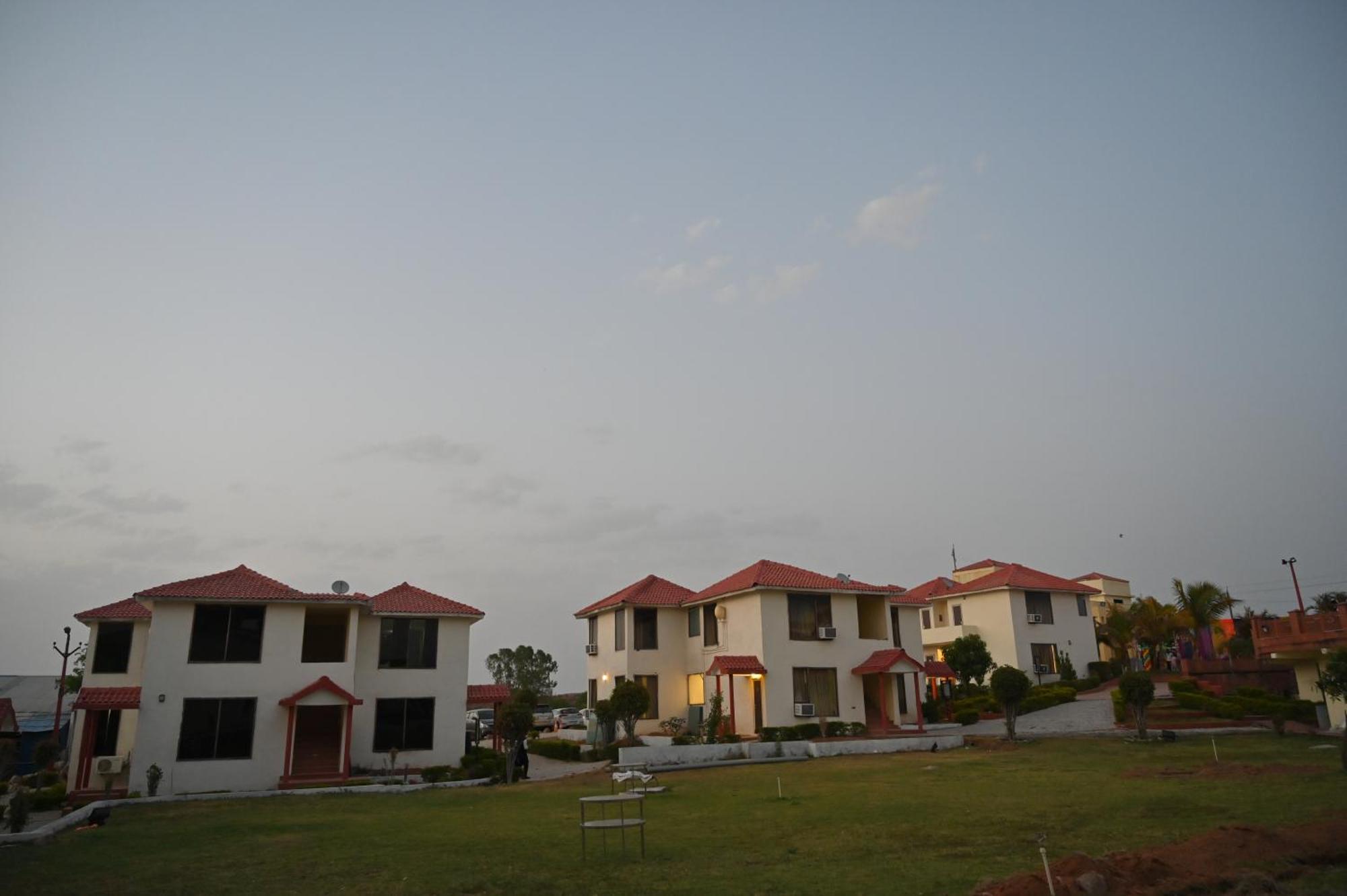 Orchha Club And Resort - Ocr Esterno foto