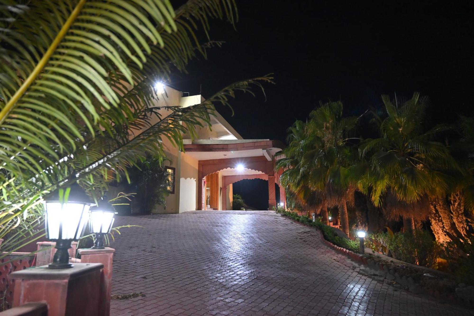 Orchha Club And Resort - Ocr Esterno foto